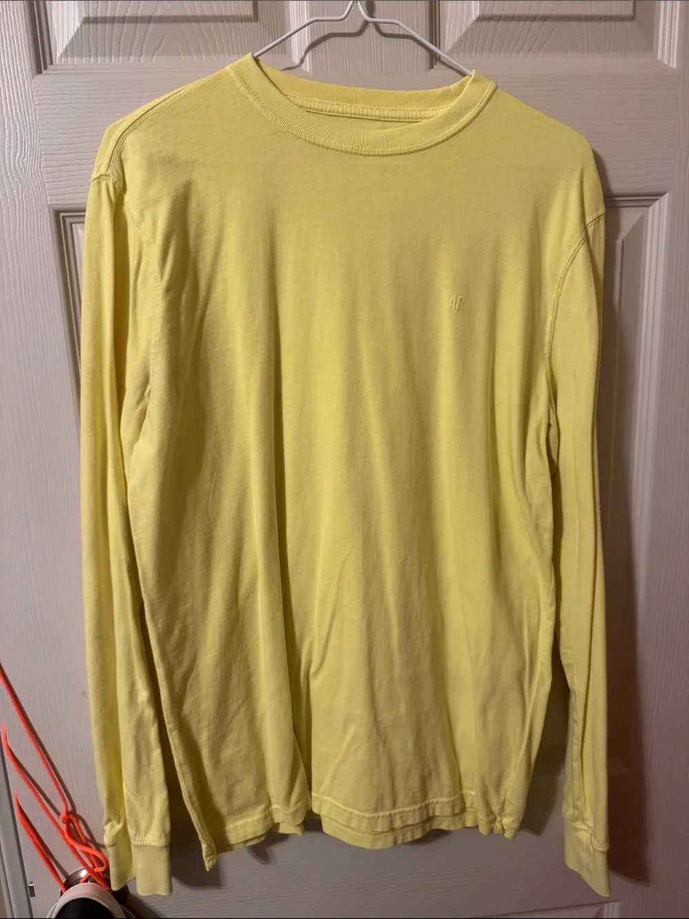 American Eagle Outfitters Pale Yellow Long-Sleeve Crewneck Shirt